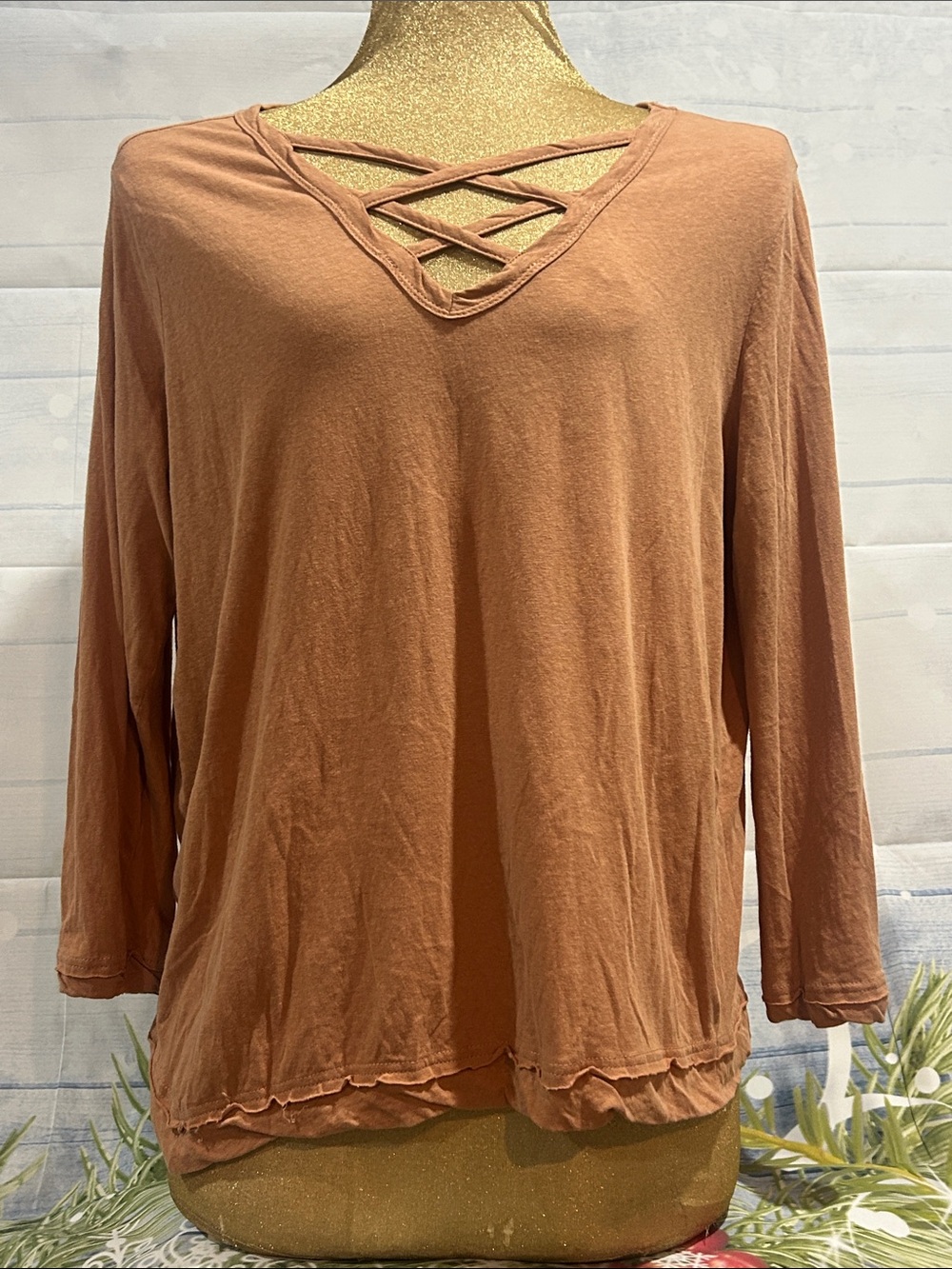 easel Rust Crisscross V-Neck Long Sleeve Top PTP: 23.5